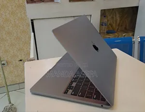 New Laptop Apple MacBook Pro M1 8GB Apple M1 SSD 256GB