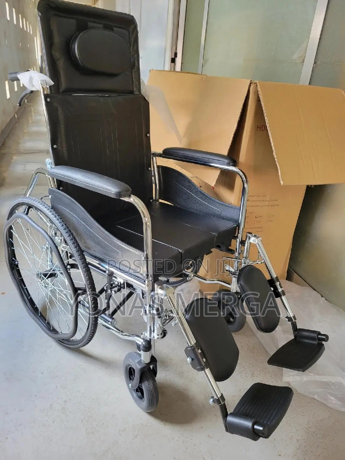 Commode Sleeping Wheelchair£9wheelchair0pneumatic Tire+Chair