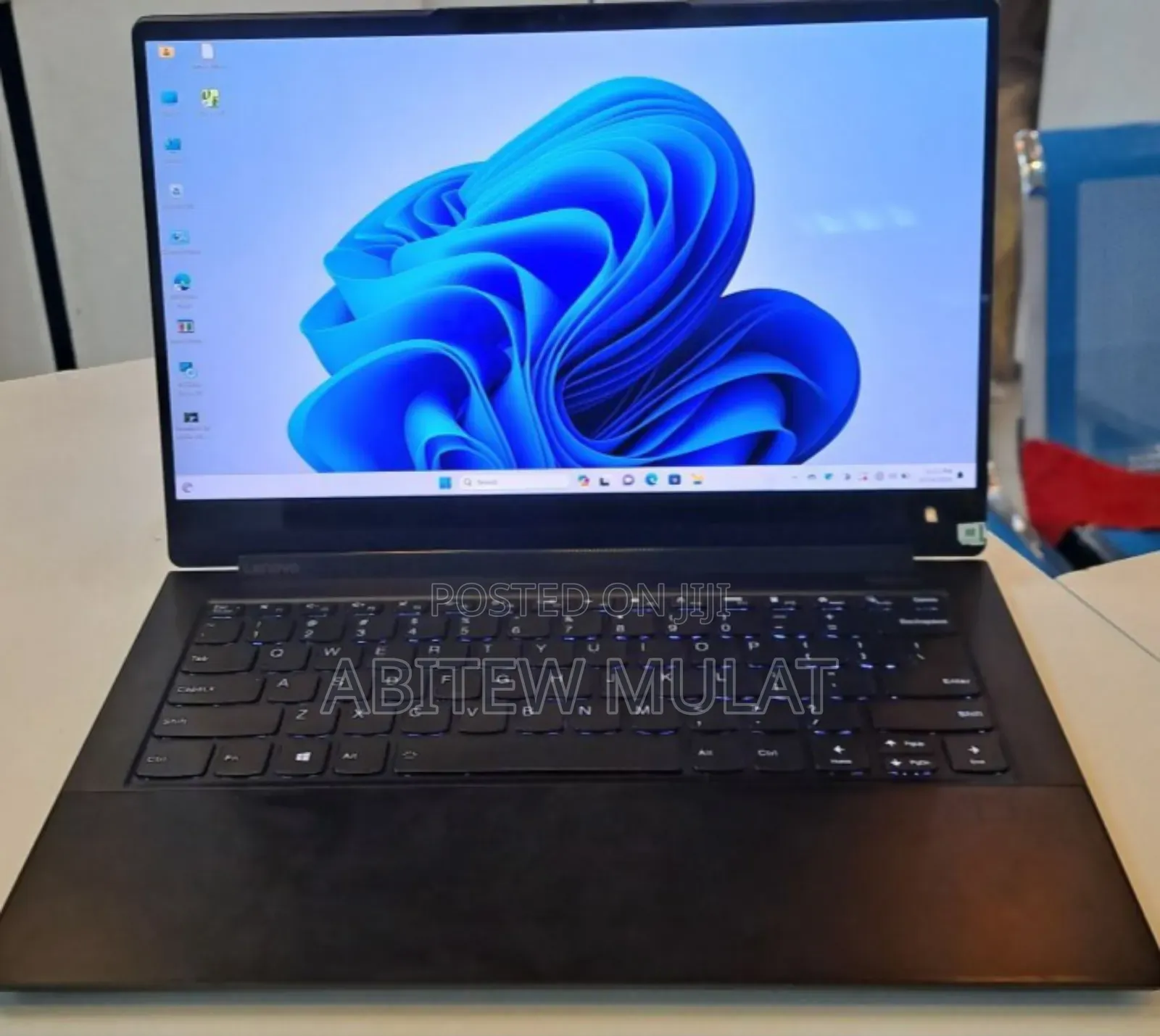 New Laptop Lenovo Yoga 9i 16GB Intel Core I7 SSD 512GB