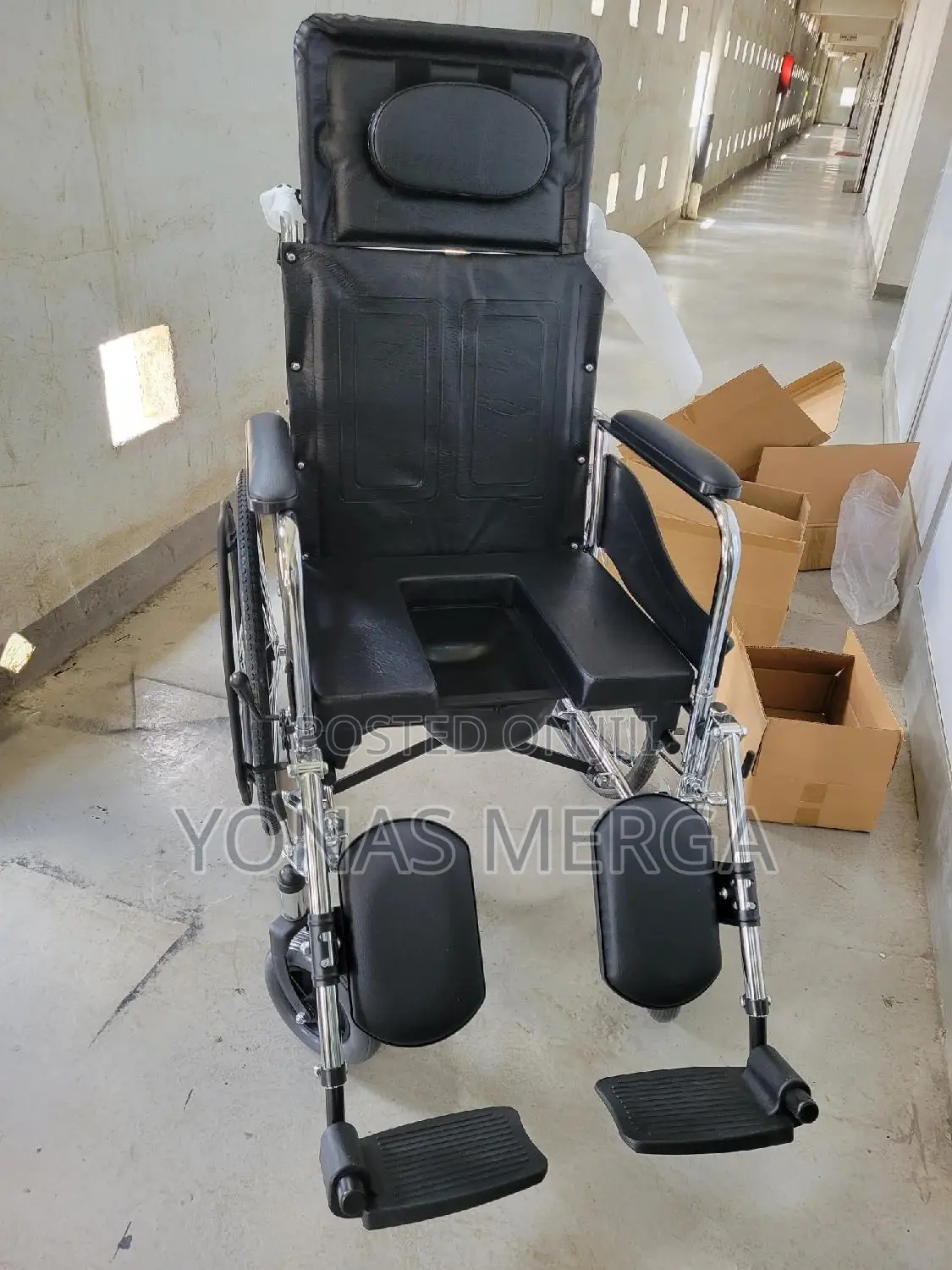 Wheelchair Seat/Toilet Wheelchair€0going Uphill Is Tilting