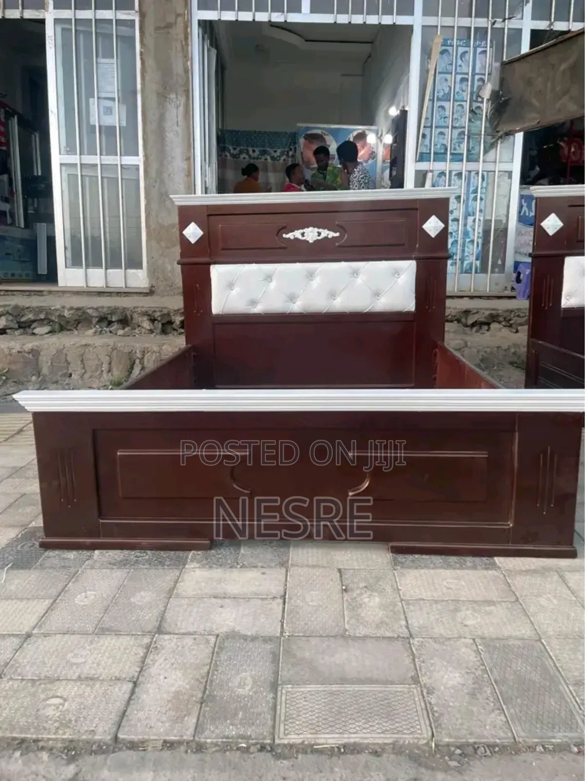 Bed አዲስ አልጋ