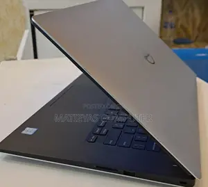 Photo - New Laptop Dell XPS 15 16GB Intel Core I7 SSD 512GB