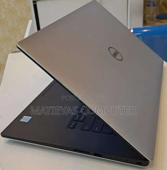 New Laptop Dell XPS 15 16GB Intel Core I7 SSD 512GB