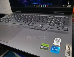 New Laptop Lenovo LOQ 15IRH8 24GB Intel Core I5 SSD 512GB