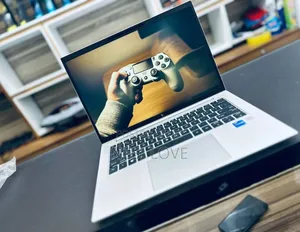 New Laptop HP EliteBook 840 10 16GB Intel Core I7 SSD 512GB