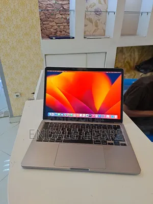 New Laptop Apple MacBook Pro 2020 16GB Intel Core I5 SSD 512GB