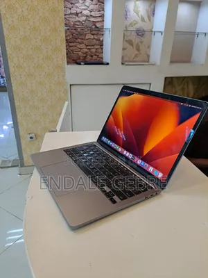 New Laptop Apple MacBook Pro 2020 16GB Intel Core I5 SSD 512GB