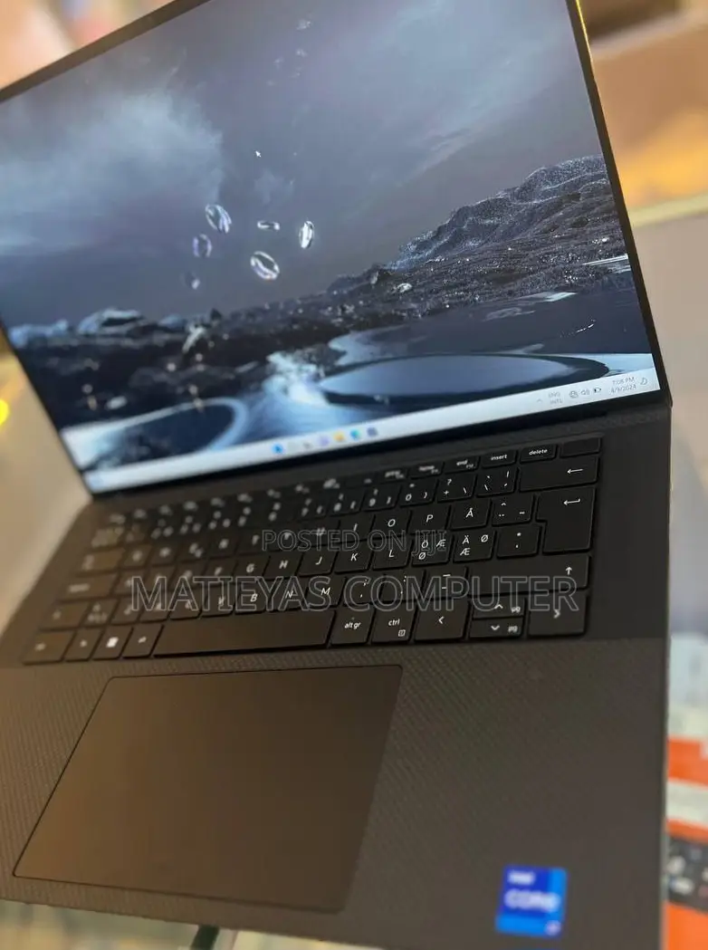 New Laptop Dell XPS 15 16GB Intel Core I7 SSD 512GB