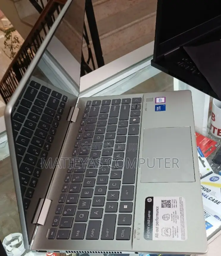 New Laptop HP Envy X360 8GB Intel Core I5 SSD 512GB