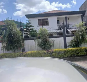 10bdrm House in Ayat, G+1 Luxury, Bole for sale