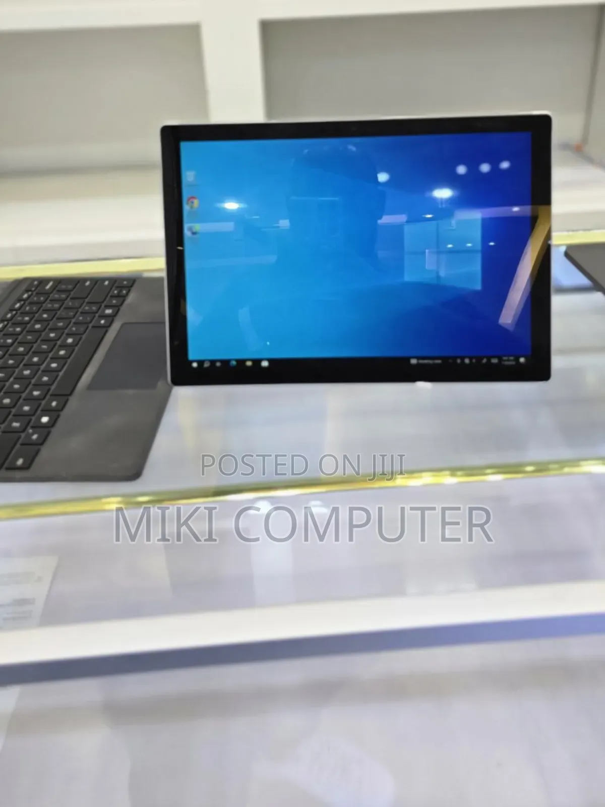 New Laptop Microsoft Surface 8GB Intel Core I5 SSD 128GB