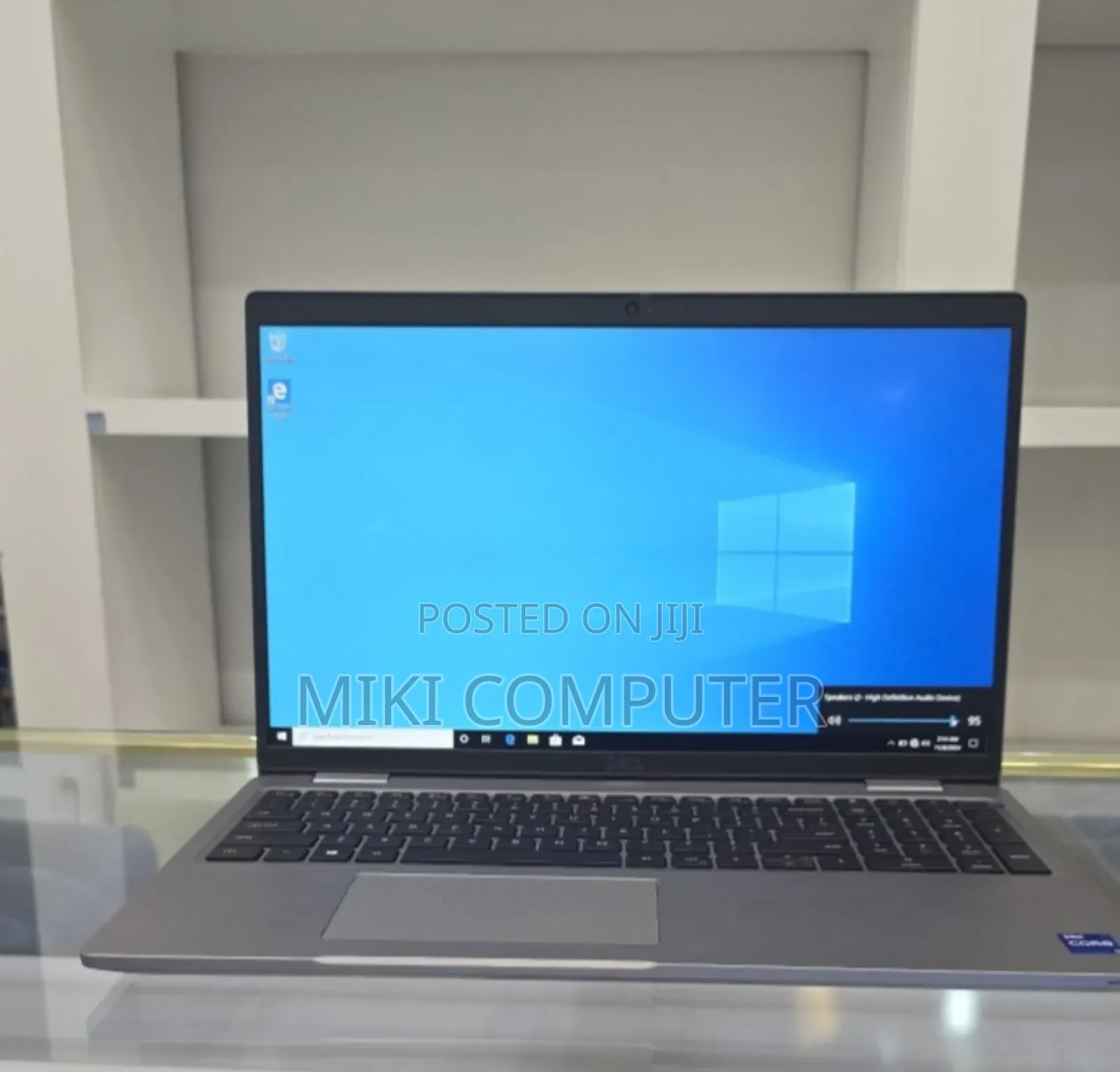 New Laptop Dell Precision 3561 16GB Intel Core I7 SSD 256GB