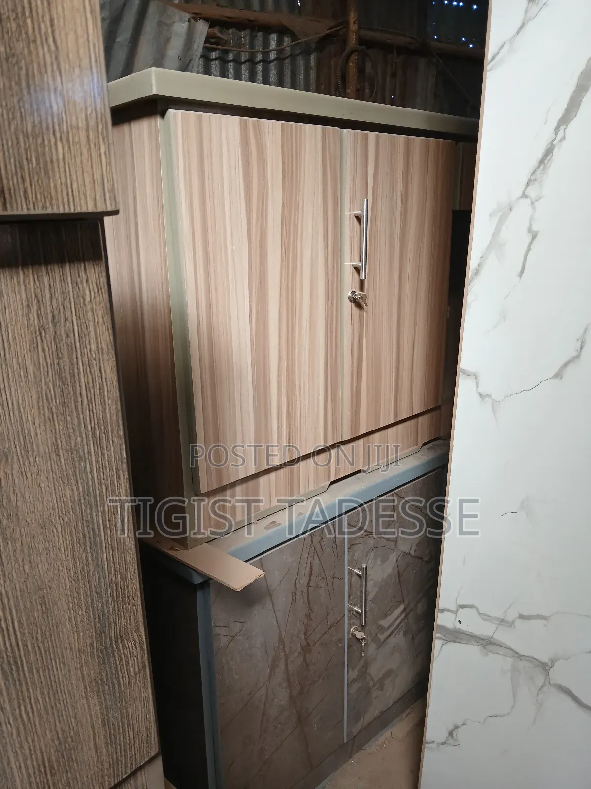 ላምኔት ብፌ ሜትር ከ ሀያ