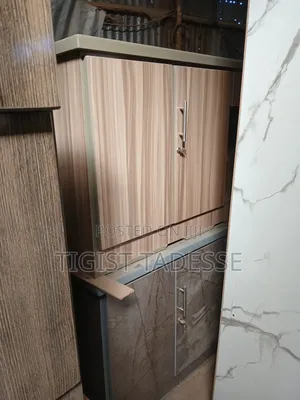 ላምኔት ብፌ ሜትር ከ ሀያ