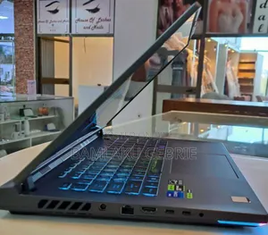 New Laptop Asus ROG Strix G16 G614 16GB Intel Core I7 SSD 1T