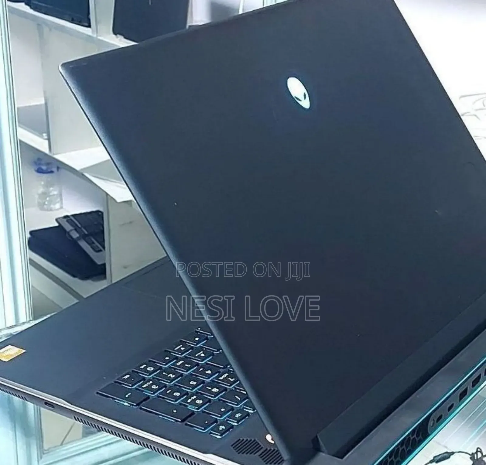 New Laptop Alienware M17x R2 24GB AMD Ryzen 9 SSD 1T