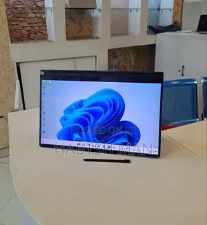 New Laptop Lenovo Yoga 9i 16GB Intel Core I7 SSD 512GB