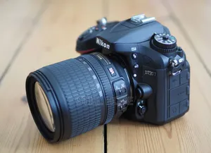 Photo - Brand New Nikon D7200 Camera