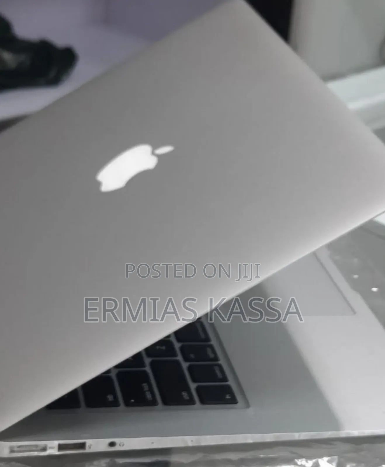 New Laptop Apple MacBook Air 2015 8GB Intel Core I5 SSD 256GB