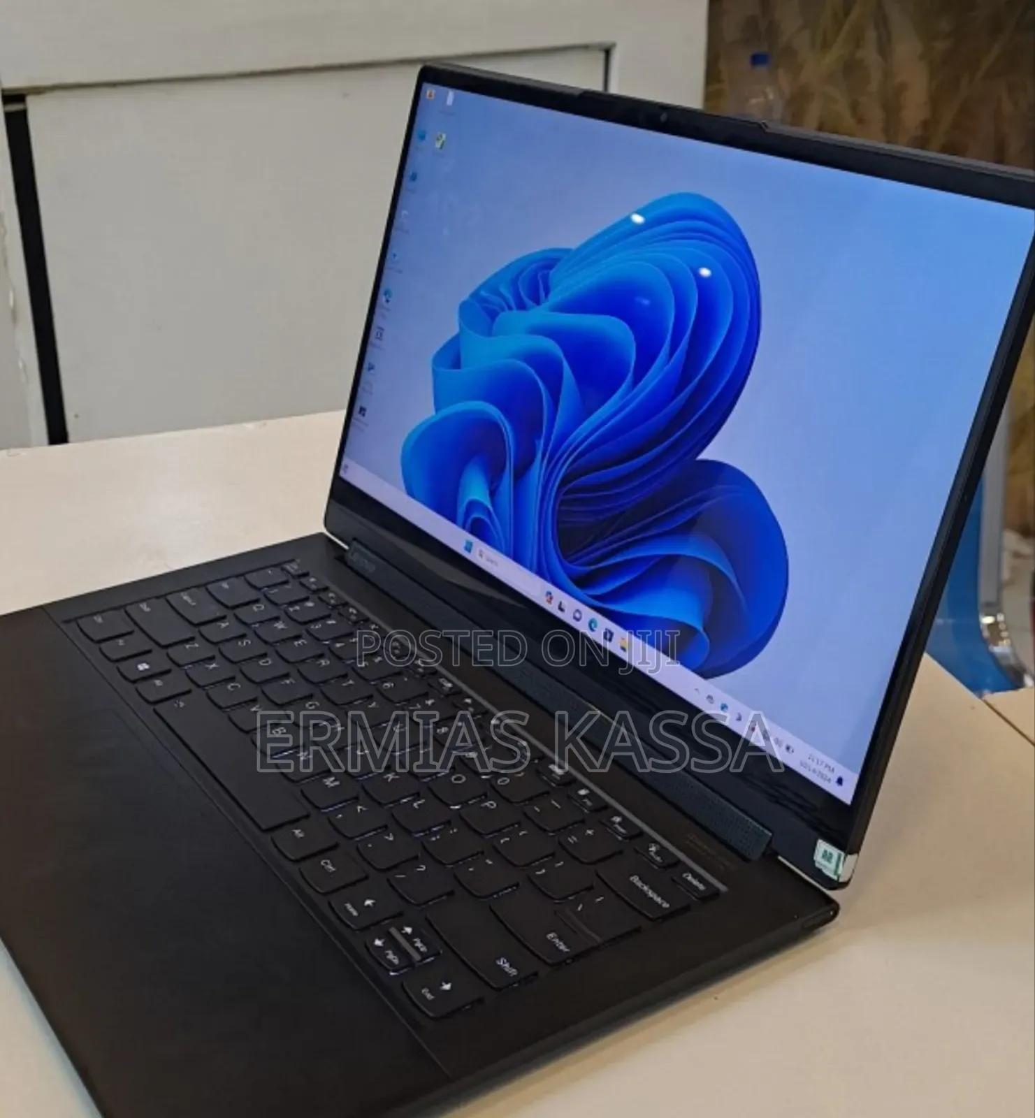 New Laptop Lenovo Yoga 9i 16GB Intel Core I7 SSD 512GB