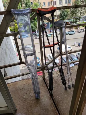Elbow Crutches0*ባይላተራልcrutches€€Crutchesክራችĝcrutches<¶Cranch