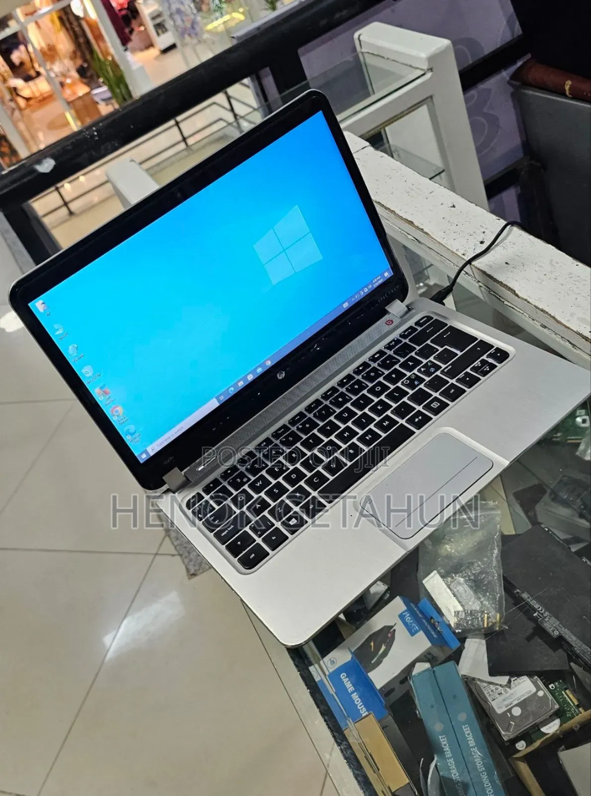 New Laptop HP Spectre 13 4GB Intel Core I5 SSD 128GB