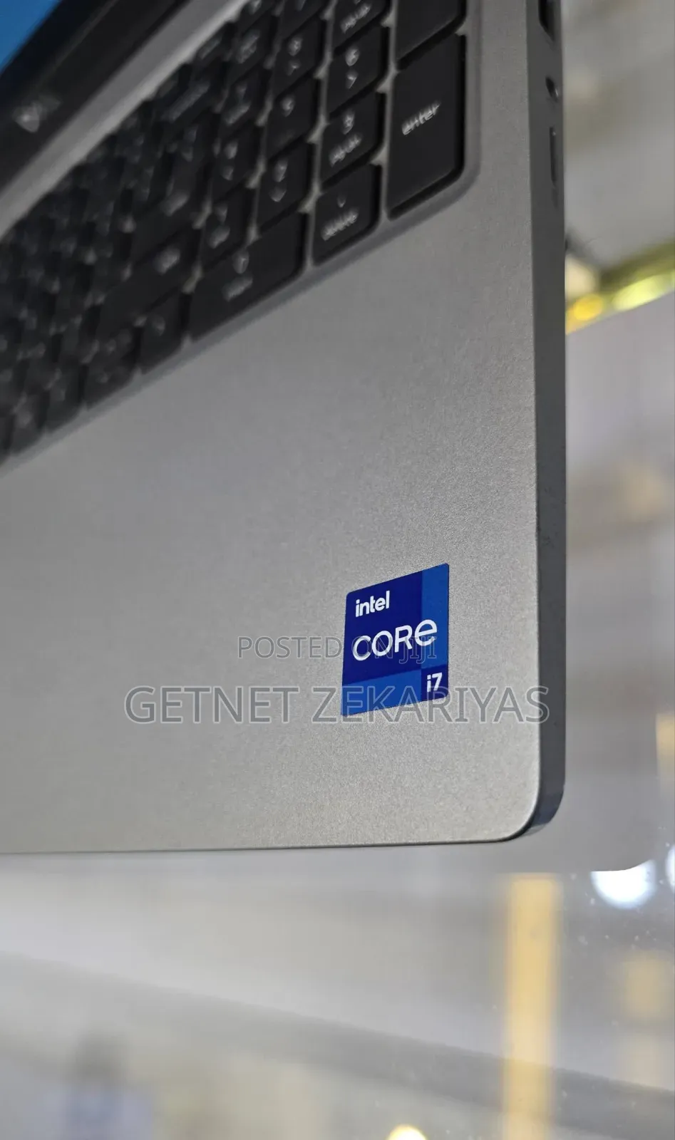 New Laptop Dell Precision 3561 16GB Intel Core I7 SSD 256GB