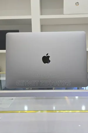 New Laptop Apple MacBook Pro M1 16GB Apple M1 Pro SSD 1T