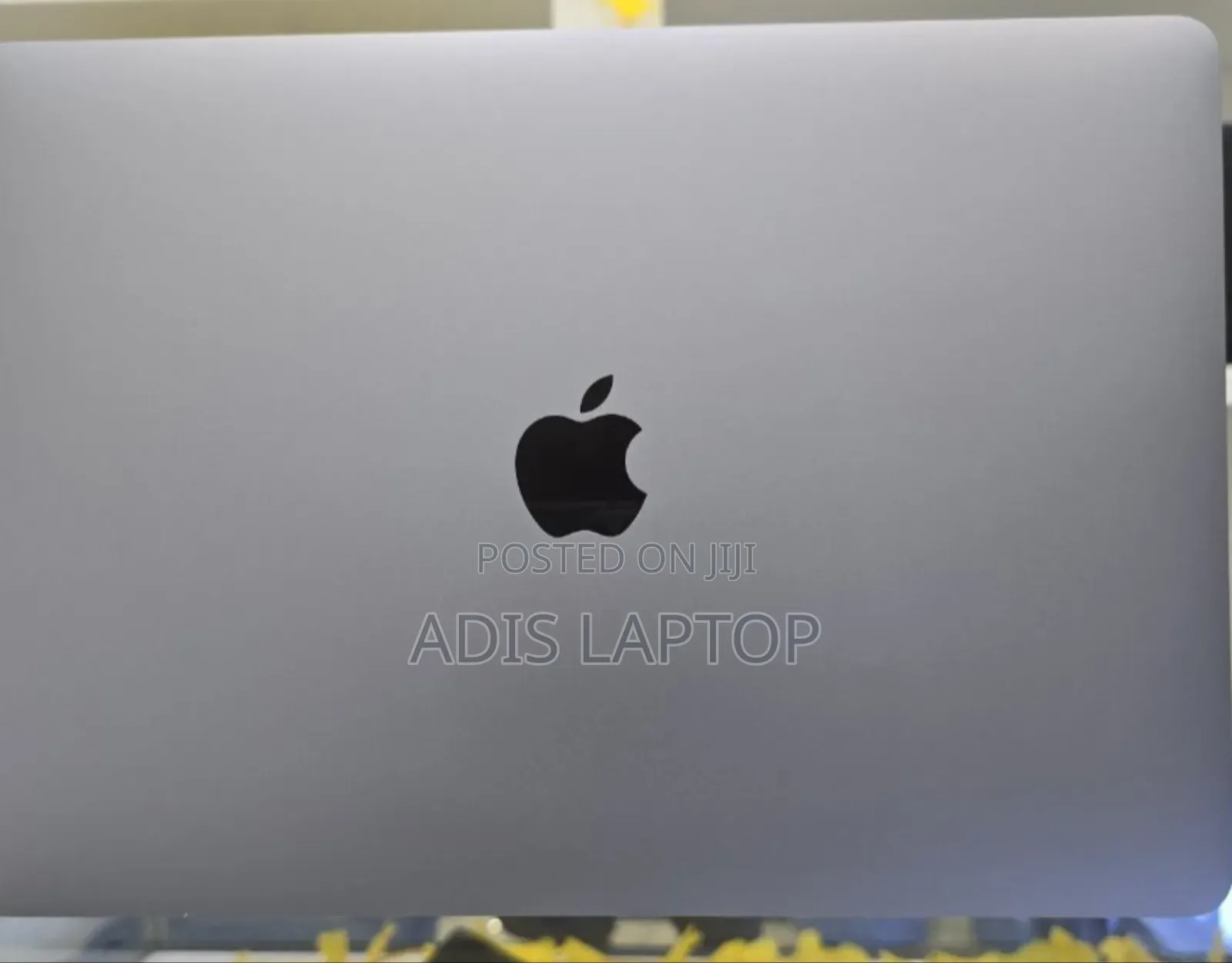 New Laptop Apple MacBook Pro M1 8GB Apple M1 Pro SSD 256GB