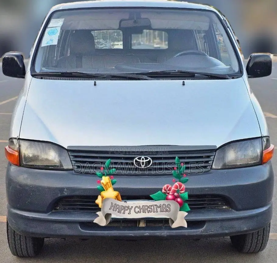 Toyota HiAce 2005 Silver