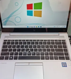 Photo - New Laptop HP EliteBook 840 16GB Intel Core I5 SSD 512GB
