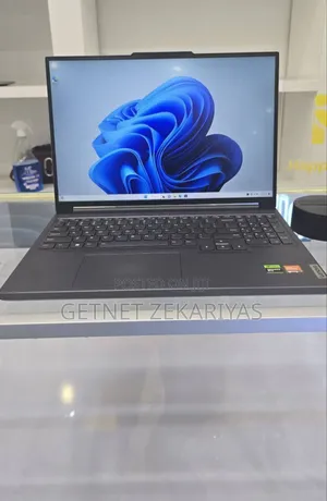Photo - New Laptop Lenovo Legion 7 16GB AMD Ryzen 7 SSD 1T