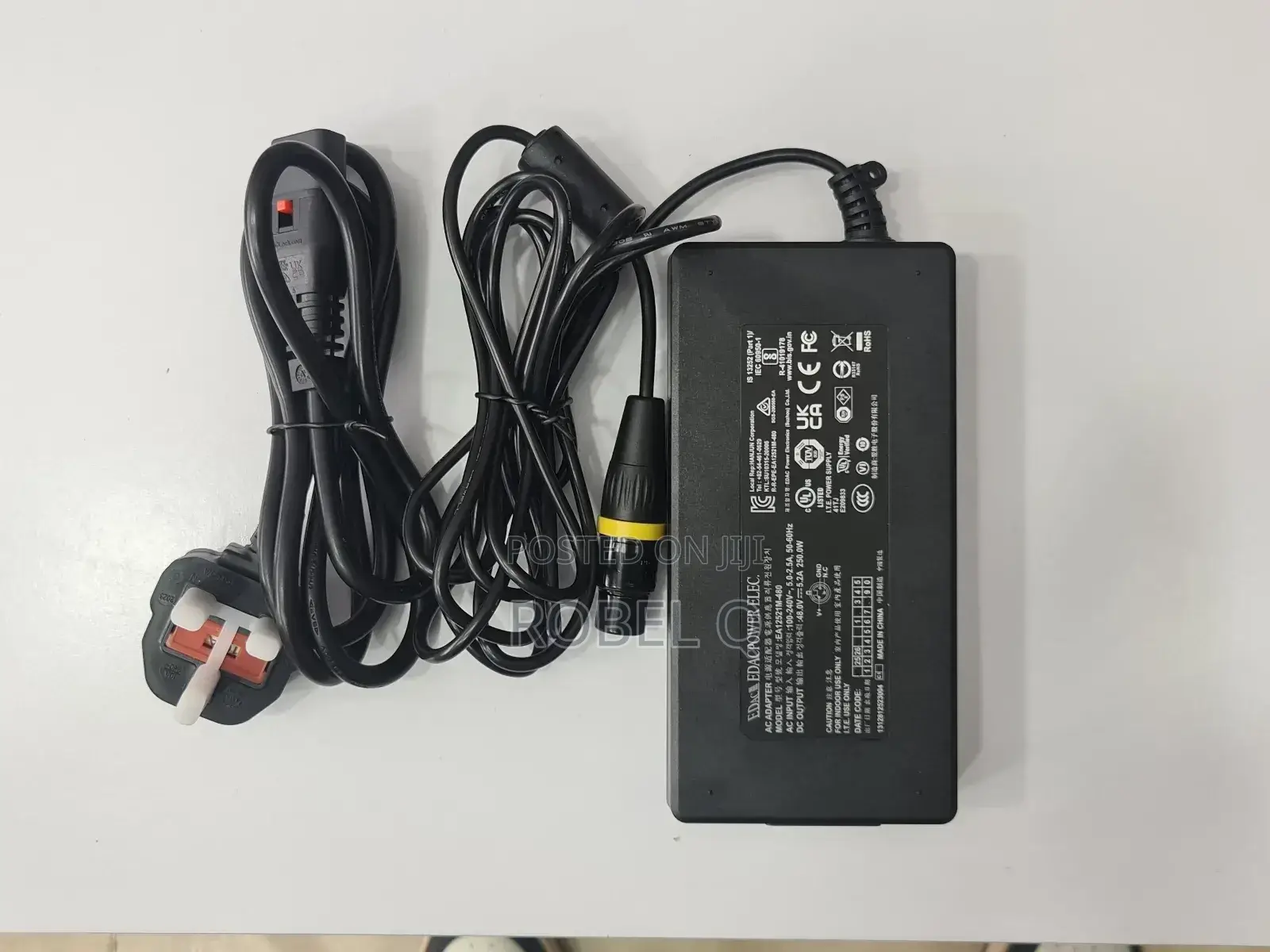 Power Adapter for Amaran