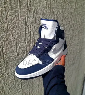 Air Jordan 1 Midnight Navy