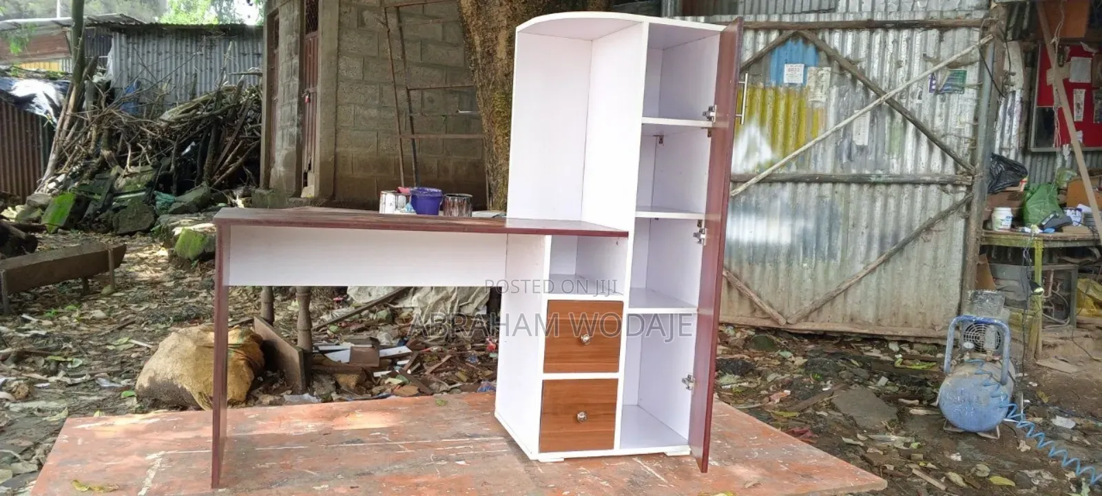 Modern Reading Table