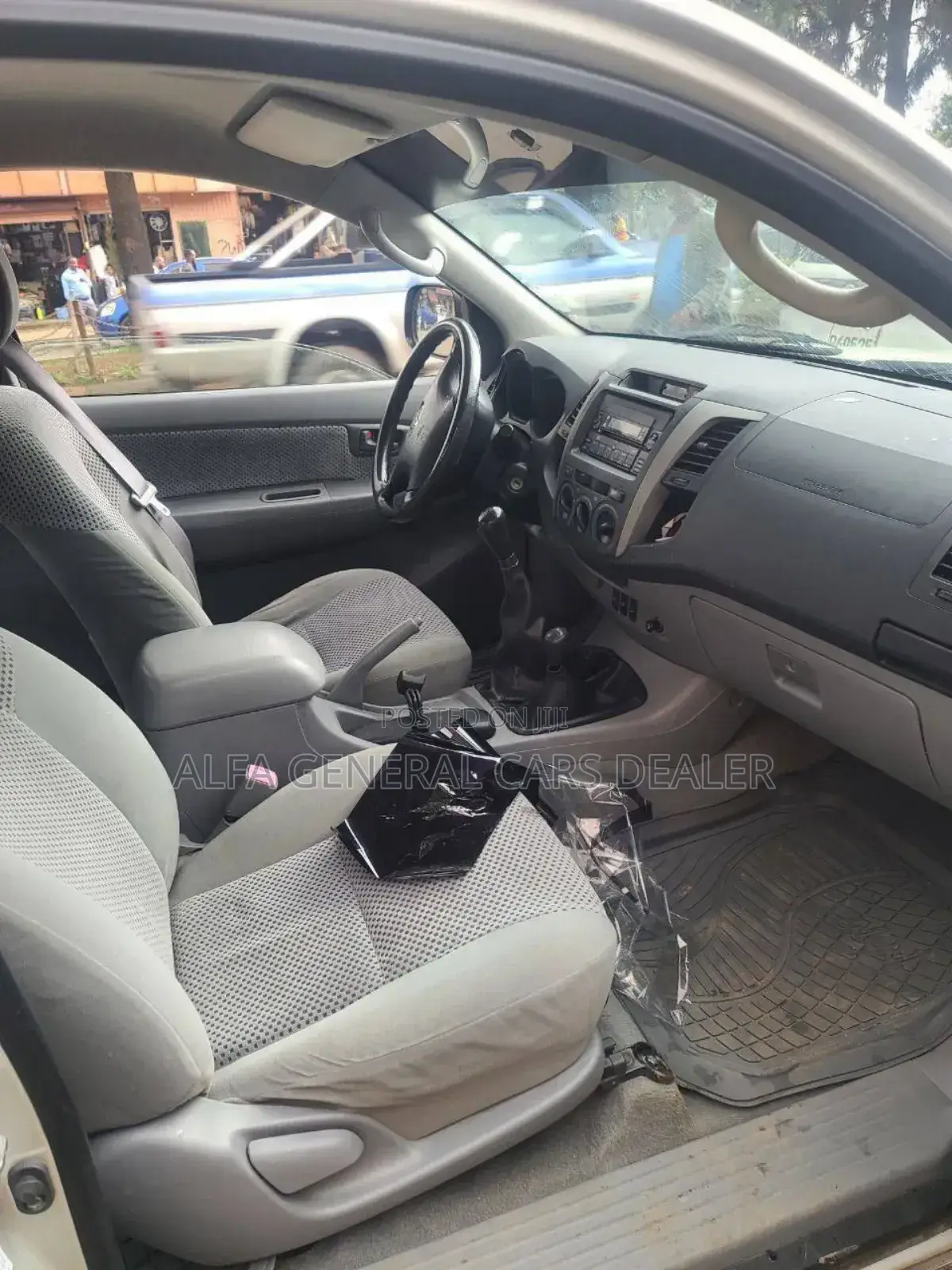 Toyota Hilux 2008 Gray