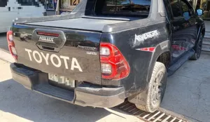 Toyota Hilux 2021 Black