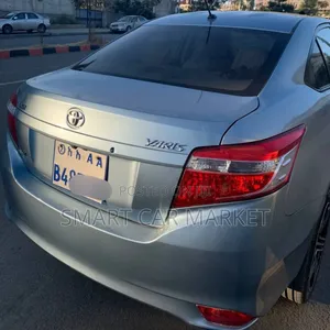 Toyota Yaris 2015 Blue