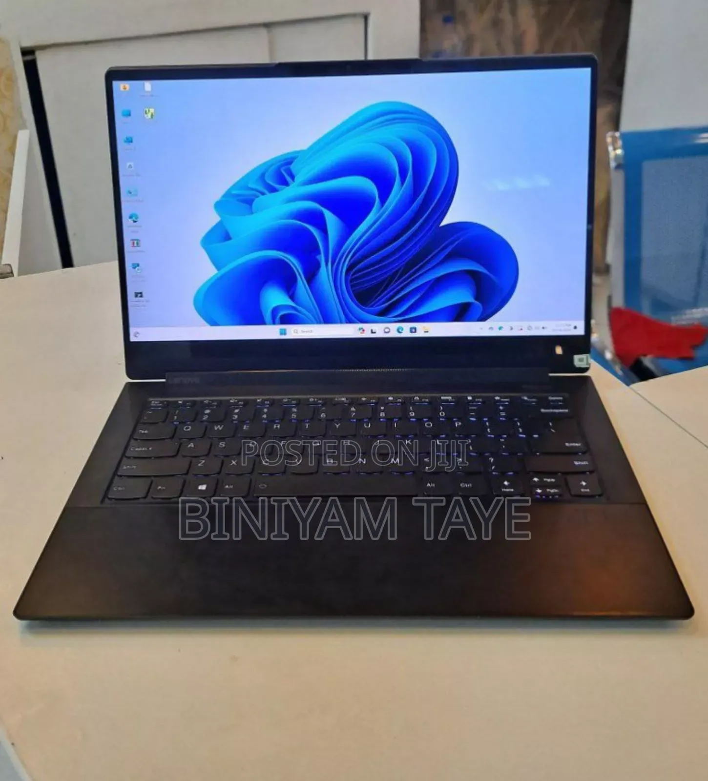 New Laptop Lenovo Yoga 9i 16GB Intel Core I7 SSD 512GB