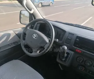 Toyota Grand HiAce 2016 White