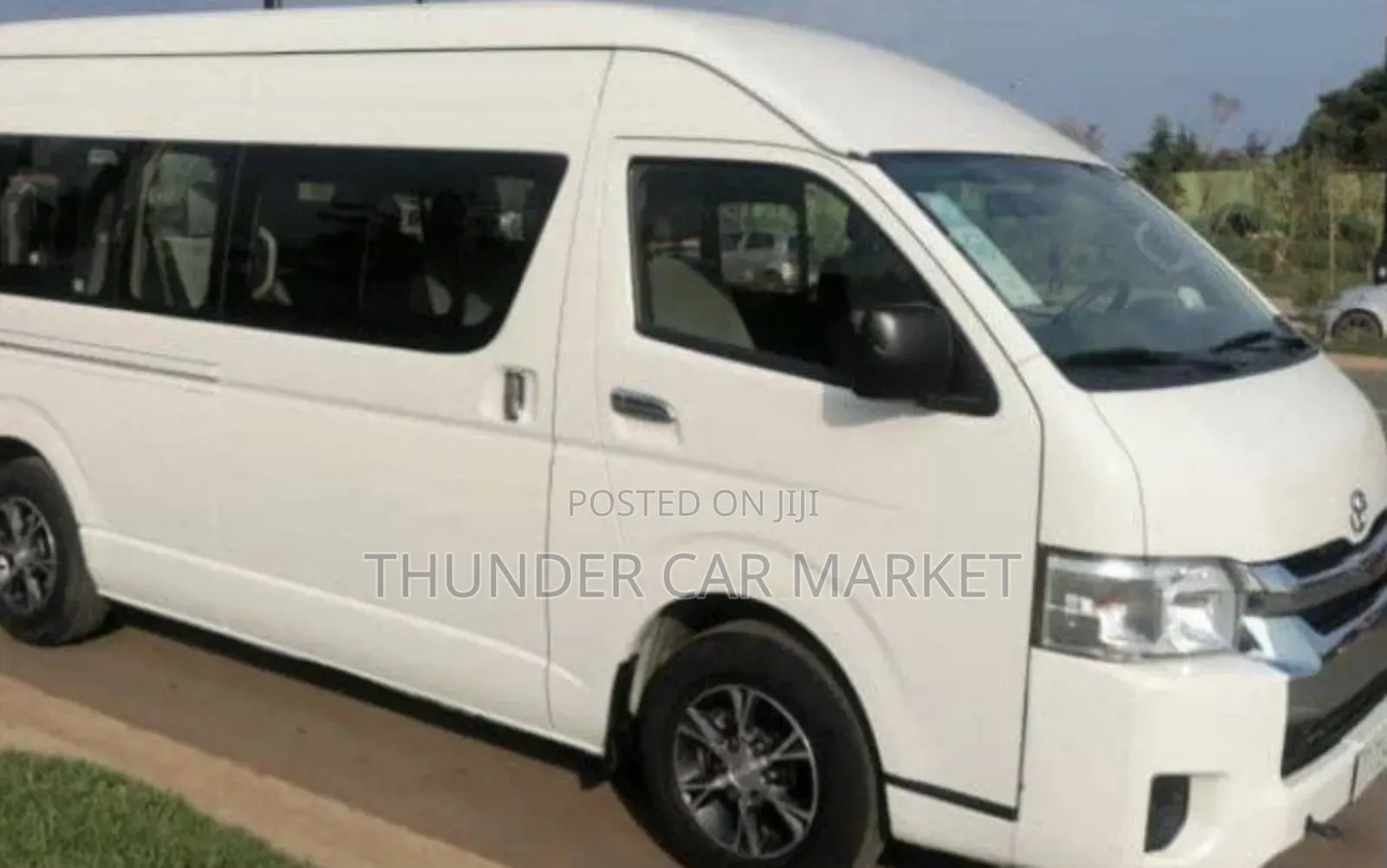 Toyota Grand HiAce 2016 White