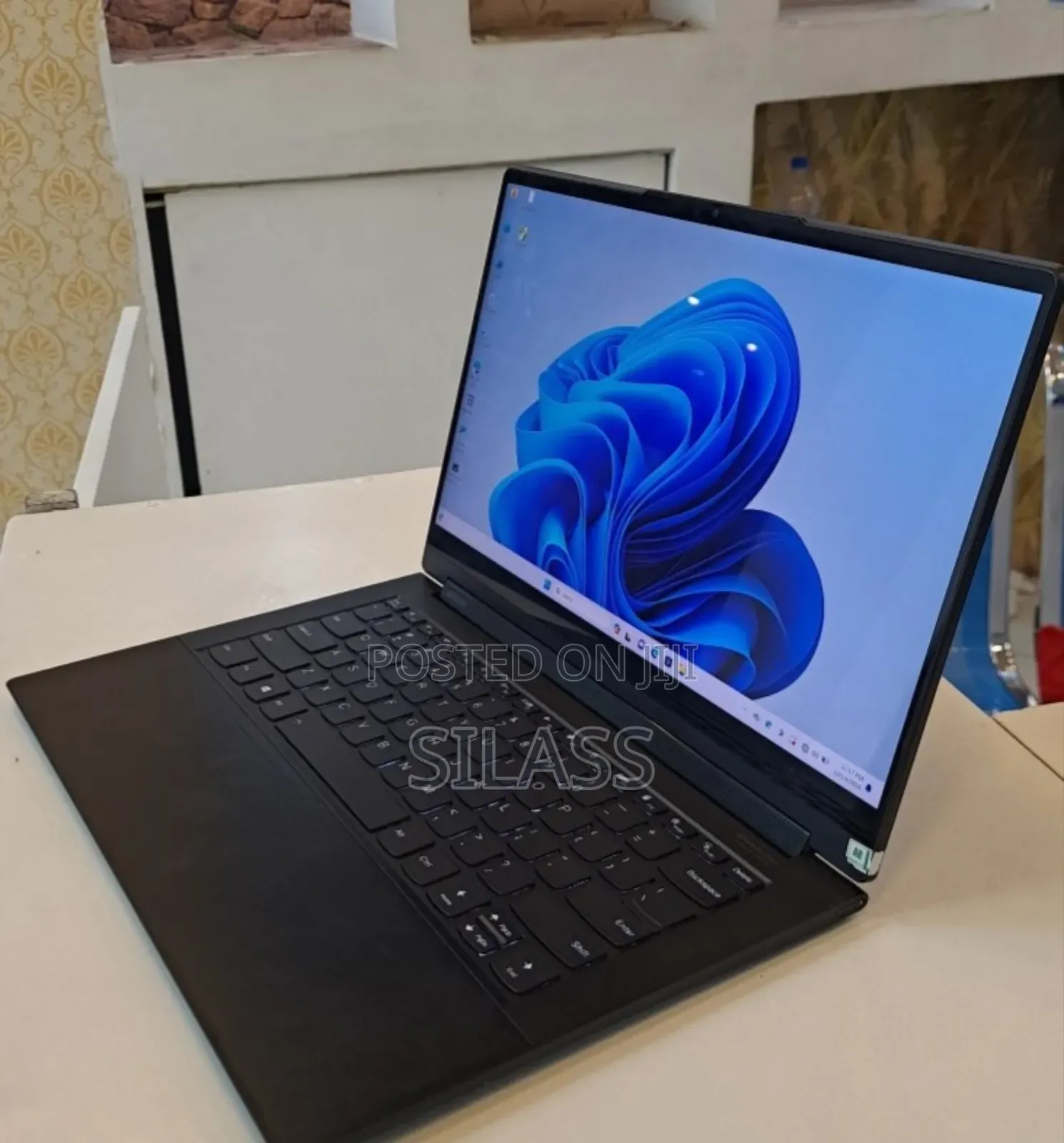 New Laptop Lenovo Yoga 9i 16GB Intel Core I7 SSD 512GB