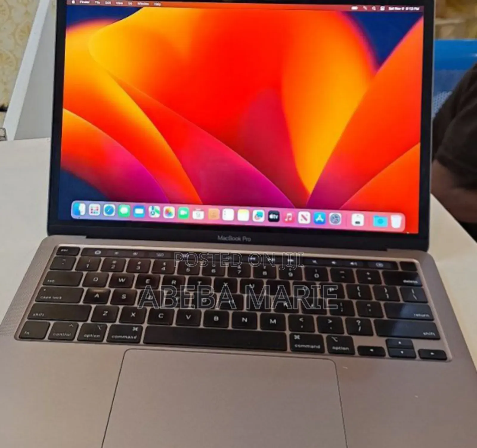 New Laptop Apple MacBook Pro 2020 16GB Intel Core I5 SSD 512GB