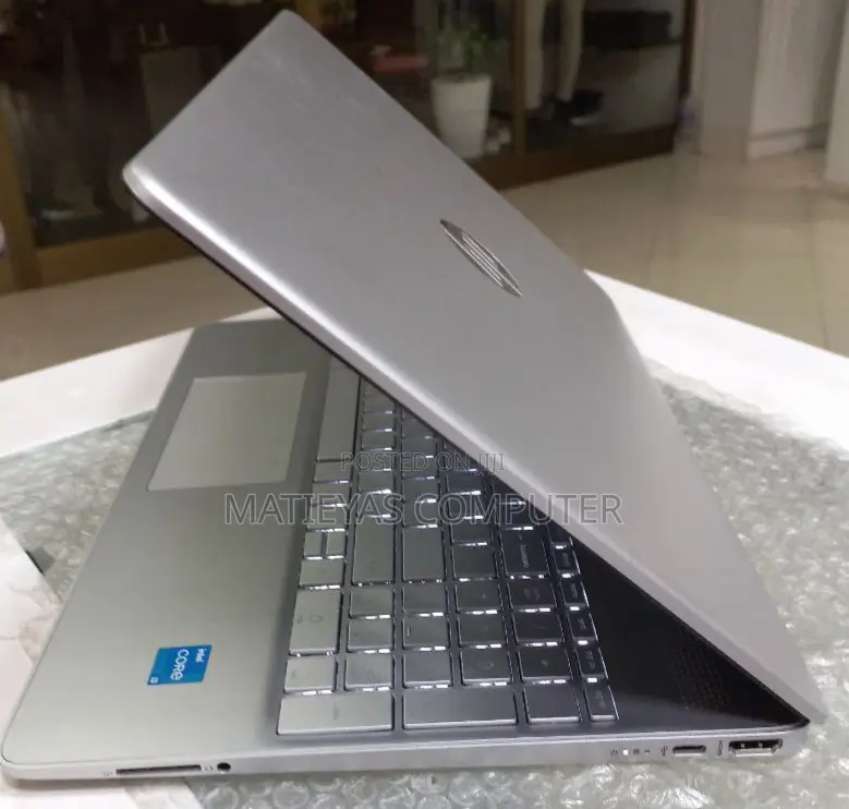 New Laptop HP Stream Notebook 16GB Intel Core I3 SSD 1T