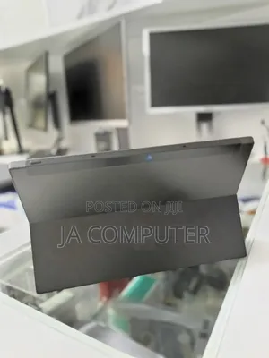New Laptop Microsoft Surface 2GB Intel Core I5 SSD 32GB