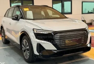 Photo - New Audi Q5 Premium 2024 White