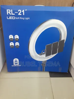 Photo - Ring Light 21"