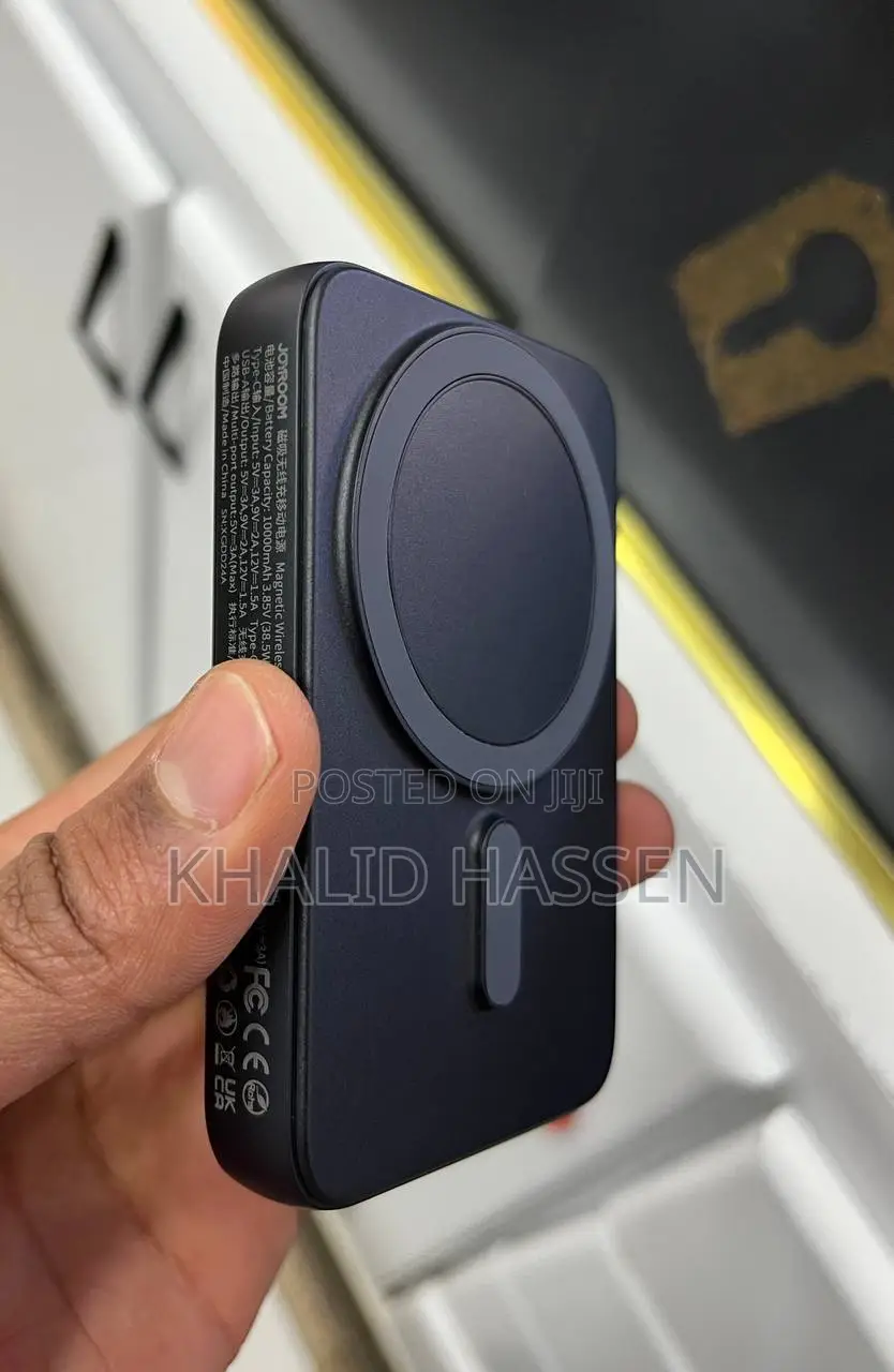 Mini Magnetic Wireless Power Bank