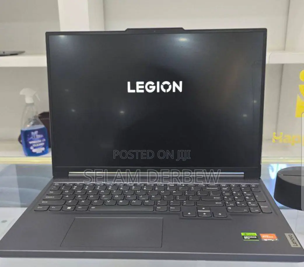New Laptop Lenovo Legion 5 16GB AMD Ryzen 7 SSD 1T