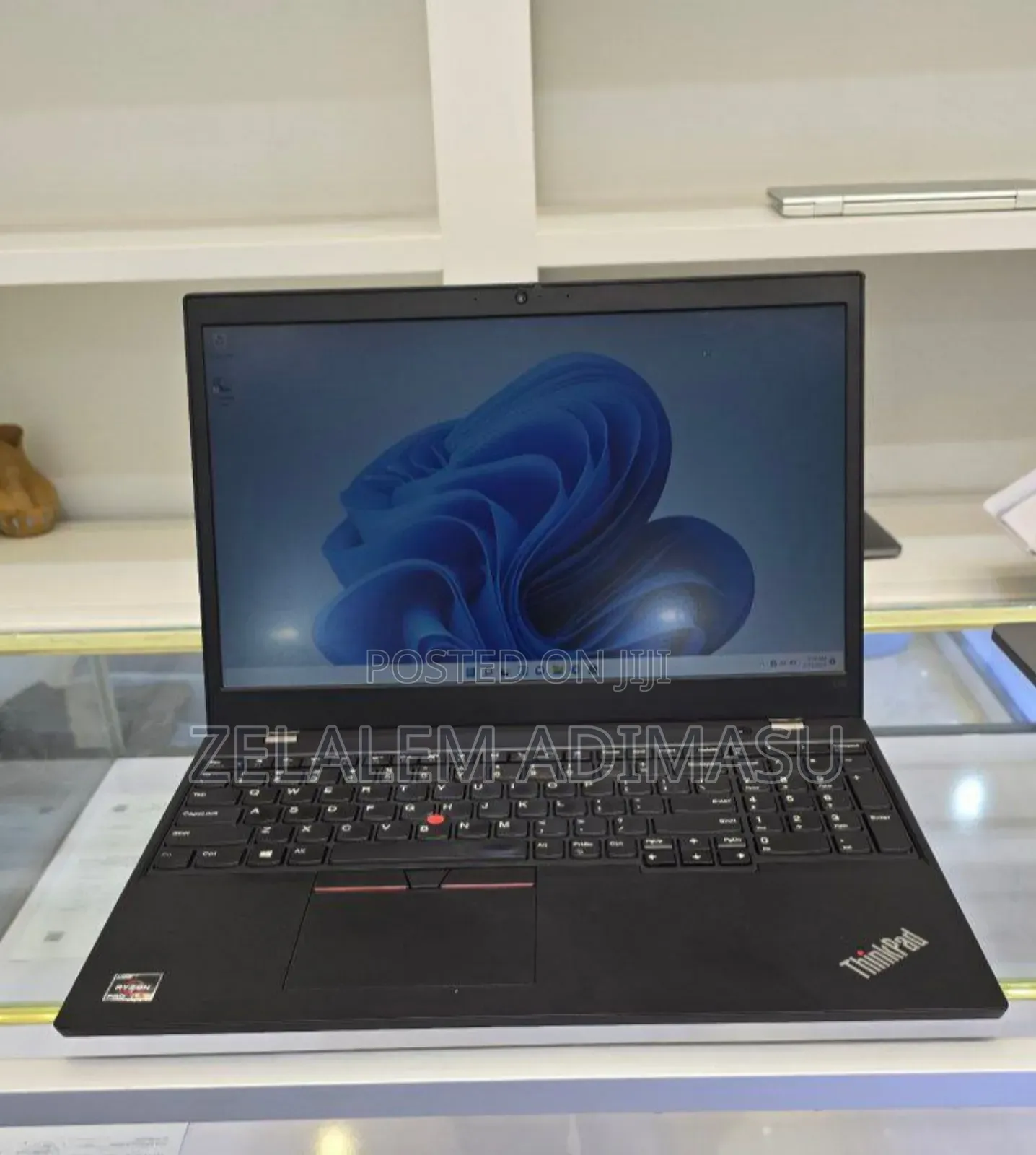 New Laptop Lenovo Yoga 2 8GB AMD Ryzen 5 SSD 256GB
